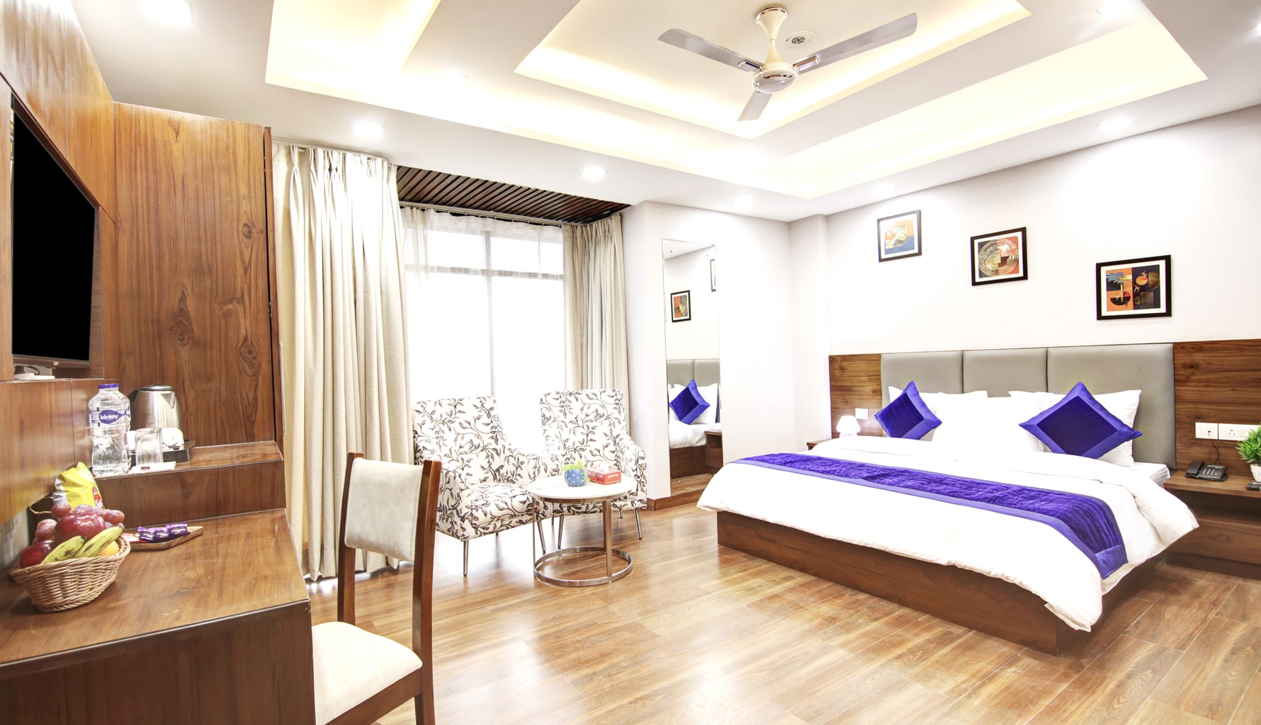 Hotels near Indraprastha Apollo Hospital in New Delhi